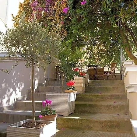 La Bougainvillea Отель типа 