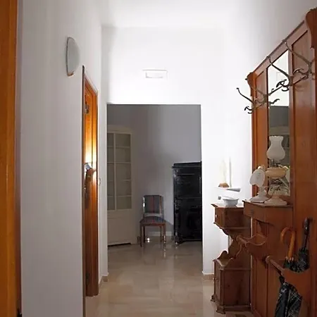 La Bougainvillea Bed & Breakfast 3*