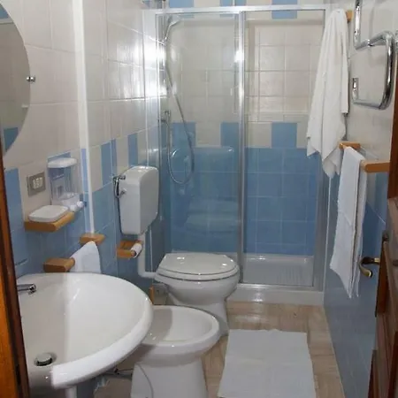 La Bougainvillea Bed & Breakfast 2*