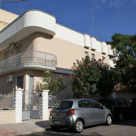 La Bougainvillea Frühstückspension 3*